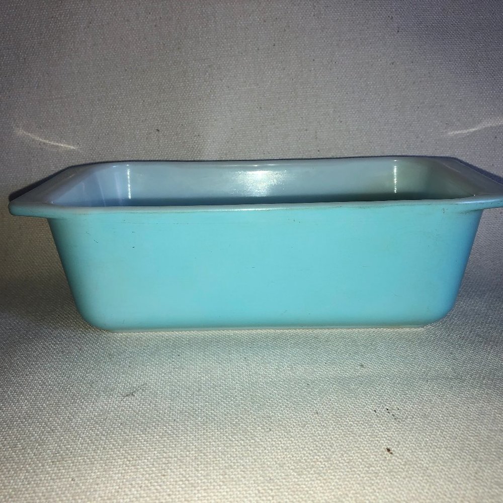 Pyrex Robins Egg Blue Loaf Pan 913